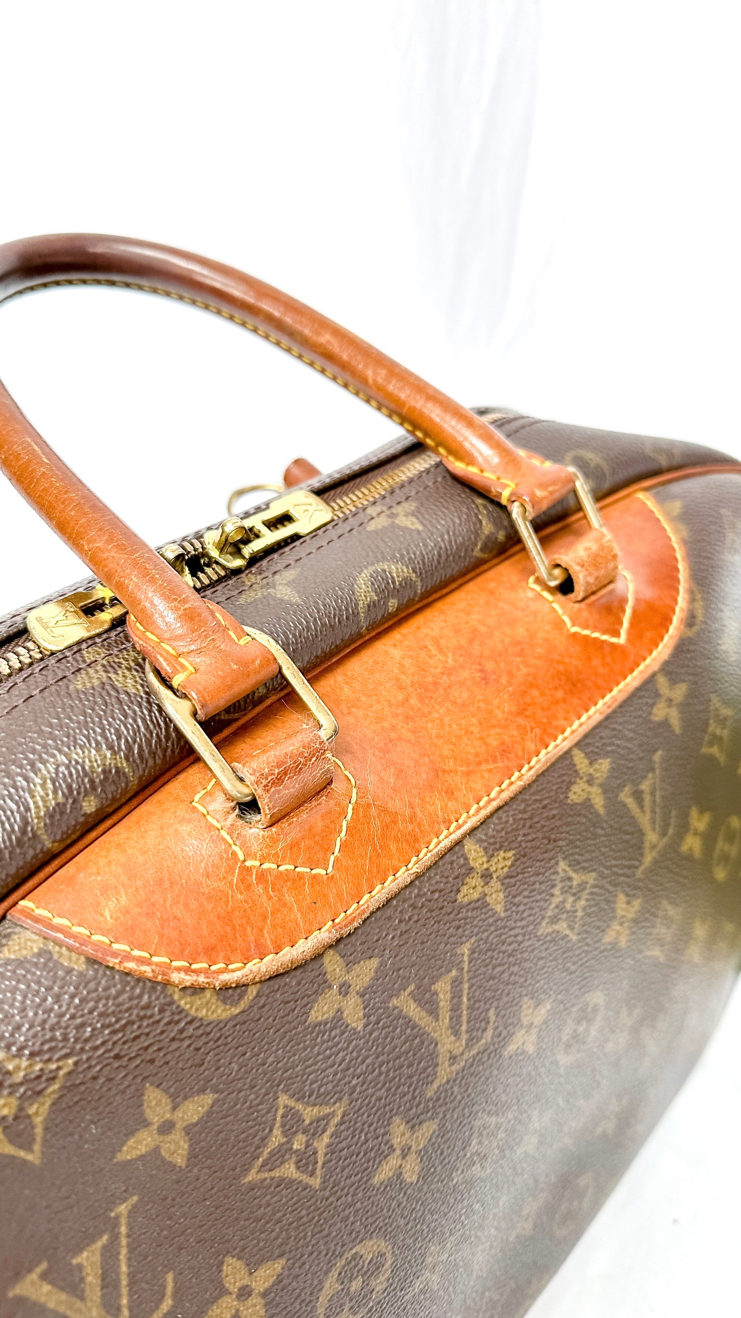 Vintage 90’s Louis Vuitton Monogram Deauville M47270 Travel Hand Bag