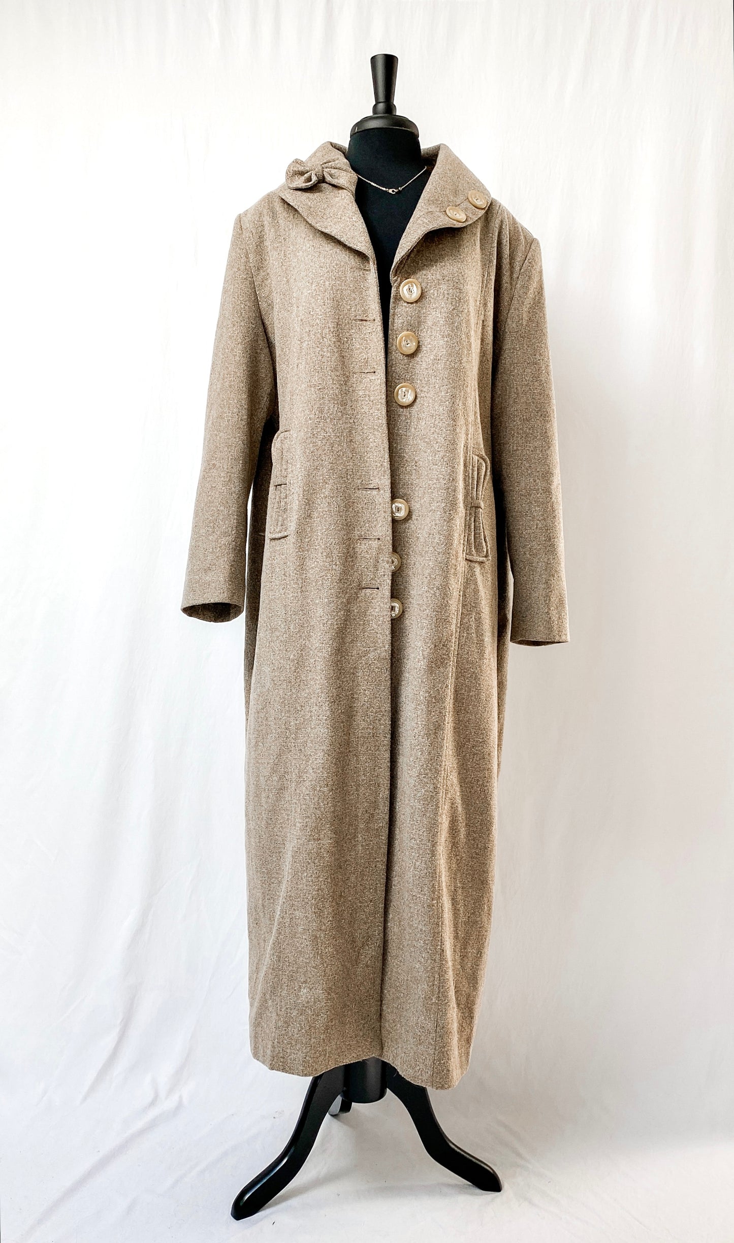 Vintage Brown Bow Winter Long Coat (XL/XXL)